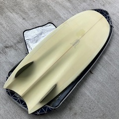 フィッシュ　サーフボードの画像