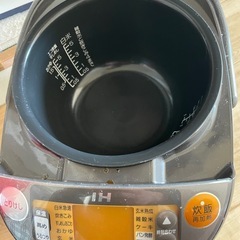 2014年製造 ZOJIRUSHI 炊飯器 5.5合炊き
の画像