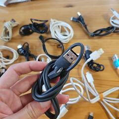 携帯の充電ケーブルの画像