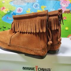 ミネトンカ 新品 バックジッパー スエードブーツ 282ブラウンの画像