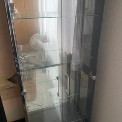 不要になりました　ガラスケース棚　コレクション棚