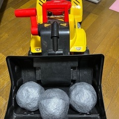 引き渡し先決定　　
子供　乗り物　ショベルカーの画像