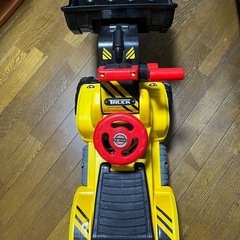 引き渡し先決定　　
子供　乗り物　ショベルカーの画像