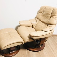 エコーネス ストレスレスチェア オットマン付き
