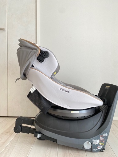★コンビ★チャイルドシート 360度回転 
クルムーヴスマート ISOFIX エッグショック