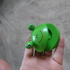 カエルのカスタネット