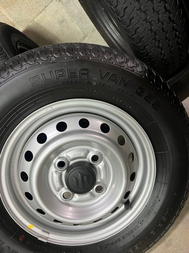 ※取り引き中　
軽トラ　　タイヤホイール 