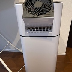 【訳あり】アイリスオーヤマ　衣類乾燥サーキュレーター除湿機　13...
