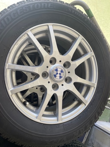 中古スタッドレスタイヤ　195/65R15