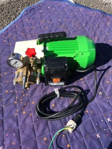 高圧洗浄機、キョーワ製。