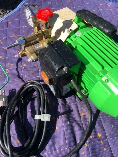 高圧洗浄機、キョーワ製。