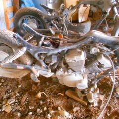ビラーゴ250部品取り2台逆車書無しパーツ取り、引取り限定になります。