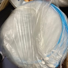 ワンタッチ折り畳み式かやテントの画像