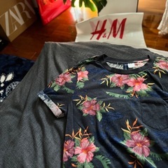 人気即売 H&M Haibisukasu pattern ボタニ...