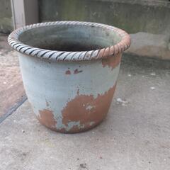 陶器の鉢の画像