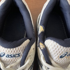 asics テニスシューズ　多分オールコート　室内使用の画像