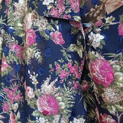 昭和レトロ柄 ブラウスの画像