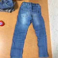 子供服ジーパンの画像