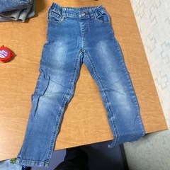 子供服ジーパン