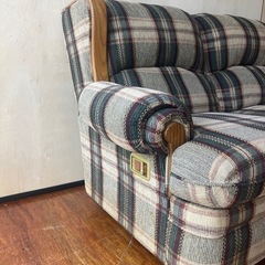 action industrie 二人掛けソファ US製の画像