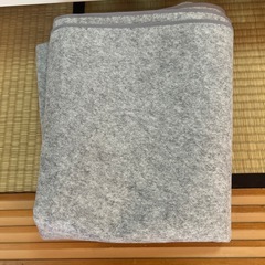 ダブルベッドフレームの画像