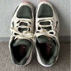 【アシックスGEL】 スニーカー23cmの画像