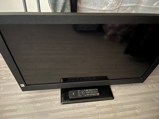 32型テレビ    リモコン有り