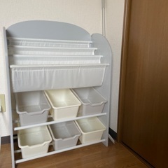 おもちゃ棚　本棚