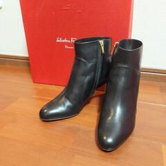 フェラガモ　ブーツ黒　24cm