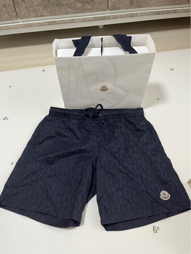 モンクレール　パンツ