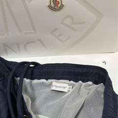 モンクレール　パンツの画像