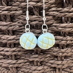 ピアス(イヤリング可能)