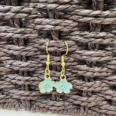 ピアス(イヤリング可能)