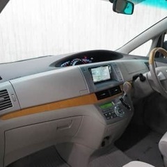 人も荷物も沢山乗せたい方におススメ！！！　トヨタ エスティマ の画像