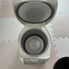 【取引先確定】東芝 2013年購入 炊飯器の画像