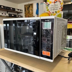 【美品‼️】東芝 2017年製 17Lオーブンレンジ 石窯オーブン フラット庫内 ホワイト♪の画像