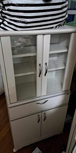 食器棚