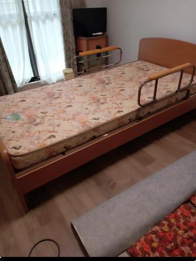 介護用電動ベット　説明欄を読んで下さい値下げします