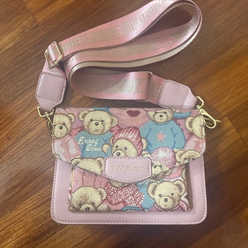 クマ柄ショルダーバッグ