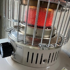 トヨトミ 自然通気型開放式石油ストーブ KR-47A 2018年製 タンク7L 電池