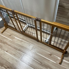 リッチェル　木製置くだけドア付きゲートの画像