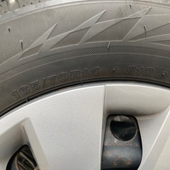 165/70R14 スタッドレスタイヤ4本セットの画像