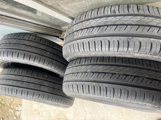 195/65R15中古スタッドレスタイヤ4本