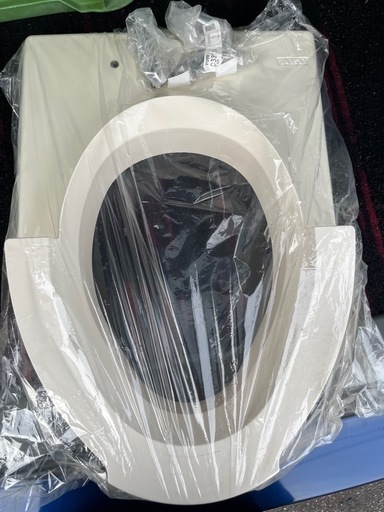 未使用品　TOTO 補高便座