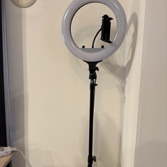 除湿器&ヒーター&スタンド照明ライト&モニター
の画像