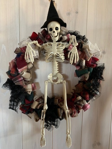 ハロウィン＆クリスマスどちらも飾れるリボンリース