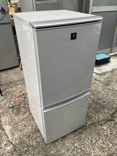 2011年製SHARP冷蔵庫