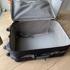 キャリーケースの画像