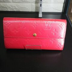 ルイヴィトン　長財布　ポルトフォイユ・サラ　モノグラム　ヴェルニ...