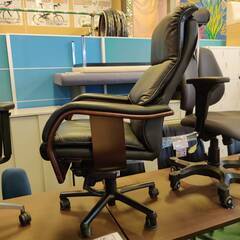 【愛品倶楽部柏店】FUJI FURNITURE (冨士ファニチア) エグゼクティブチェア 本革 リクライニング ロッキング ※昇降不具合有の画像